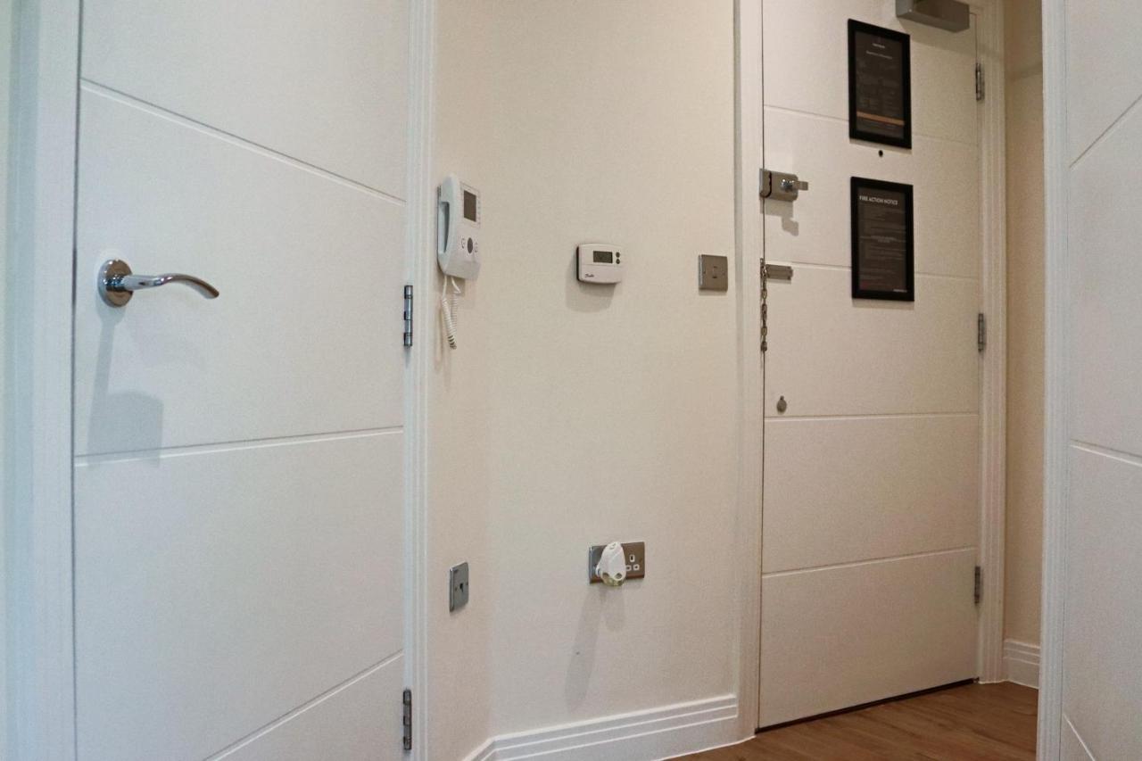Portfolio Apartments - Welwyn Business Park Вэлвин Гарден Сити Экстерьер фото